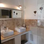 D'hotes Le Plassalou Отель типа 