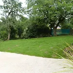 D'hotes Le Plassalou Bed & Breakfast