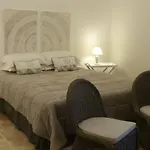 D'hotes Le Plassalou Bed & Breakfast
