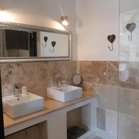 D'hotes Le Plassalou Couette-café