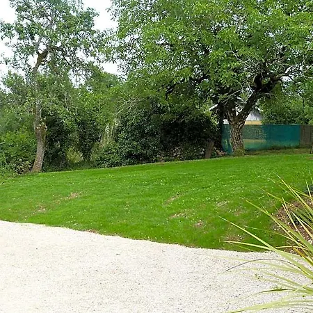 D'hotes Le Plassalou Bed & Breakfast
