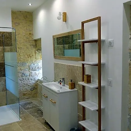 D'hotes Le Plassalou Bed & Breakfast