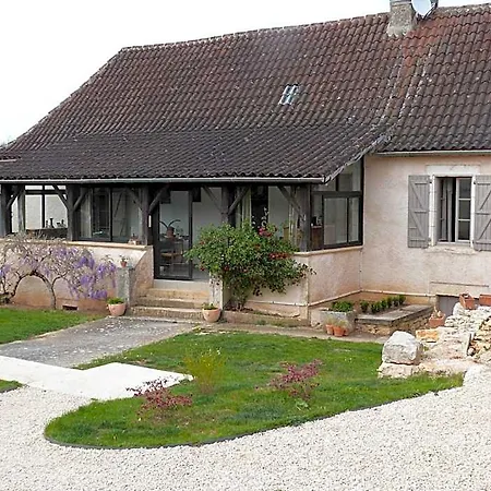 D'hotes Le Plassalou Bed & Breakfast 3*